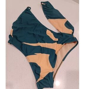 NEW Beautiful MATTE Collection Swimsuit Green Cream Size XL